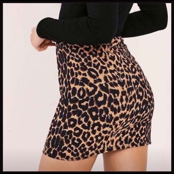 AnN TaYlor Le0PaRd pRiNt miDi sKirT - Picture 10 of 15
